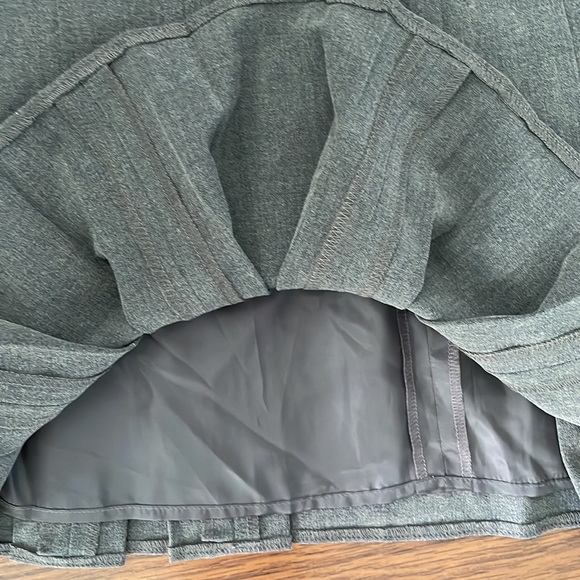 Stretch fit and flare work wear skirt - Picture 4 of 4